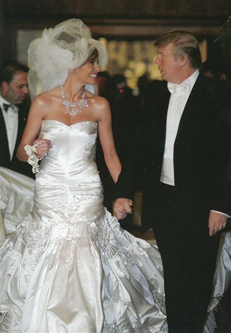 melania trump wedding dress cost